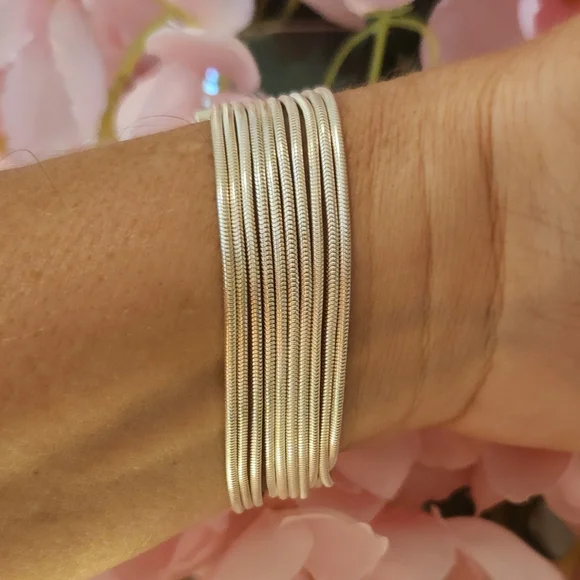 Rare! GUCCI GG Silver Multi Strand Bracelet! Excellent Condition! With Box! - Picture 5 of 9